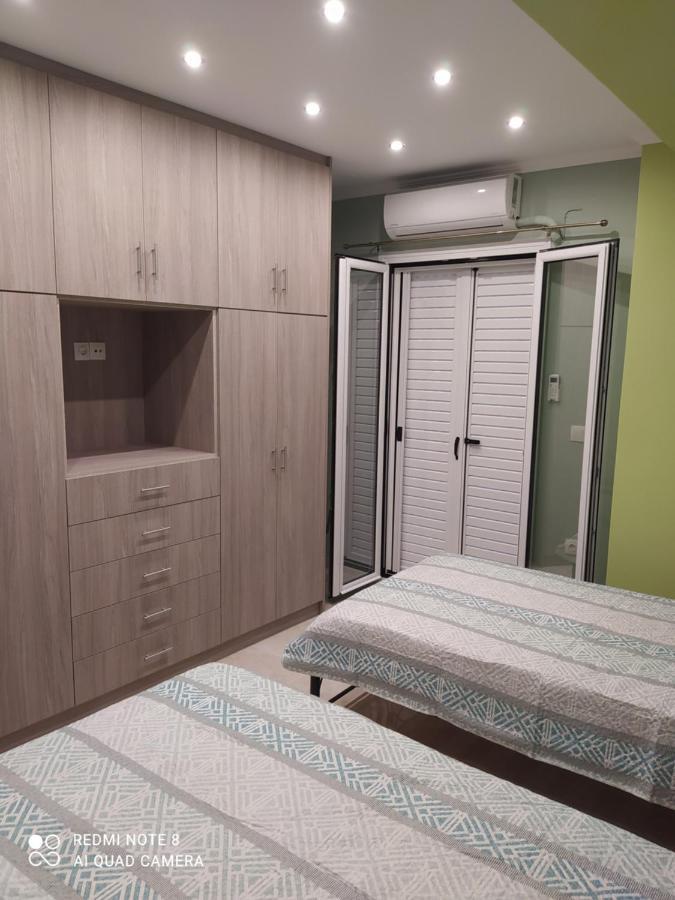 Vila Just Constructed! Gastuni Exteriér fotografie