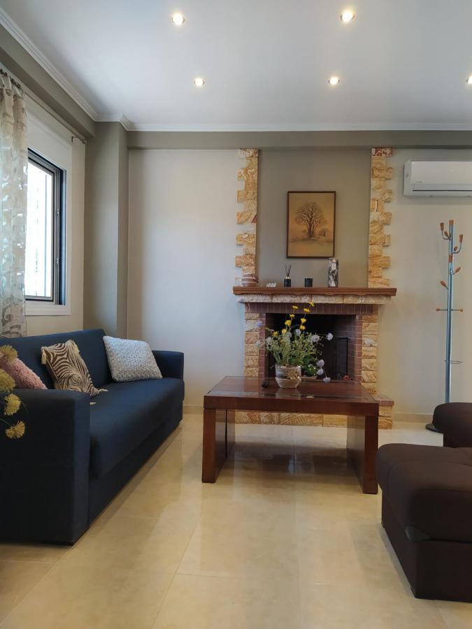 Vila Just Constructed! Gastuni Exteriér fotografie