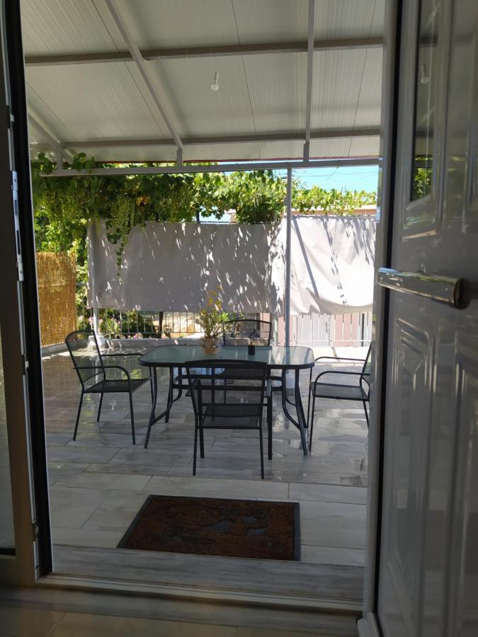 Vila Just Constructed! Gastuni Exteriér fotografie